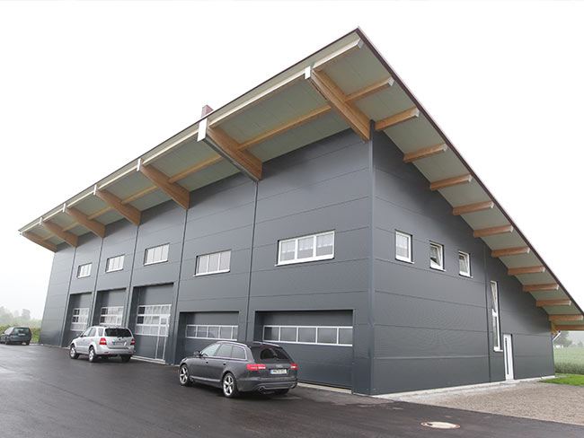 Sandwichdach auf Koppelpfetten