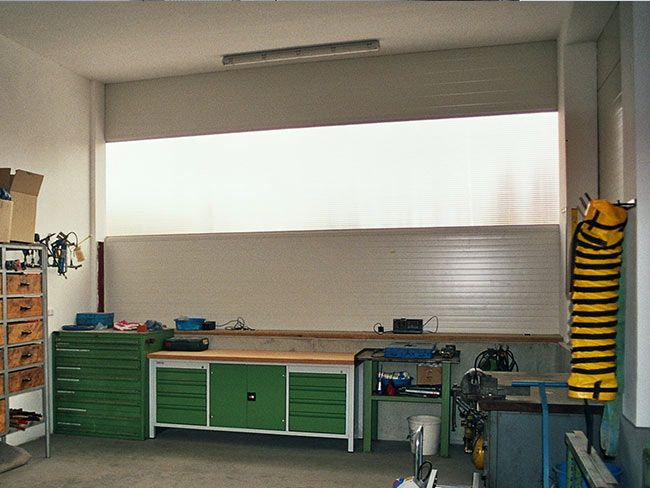 Lichtband in Sandwichwand