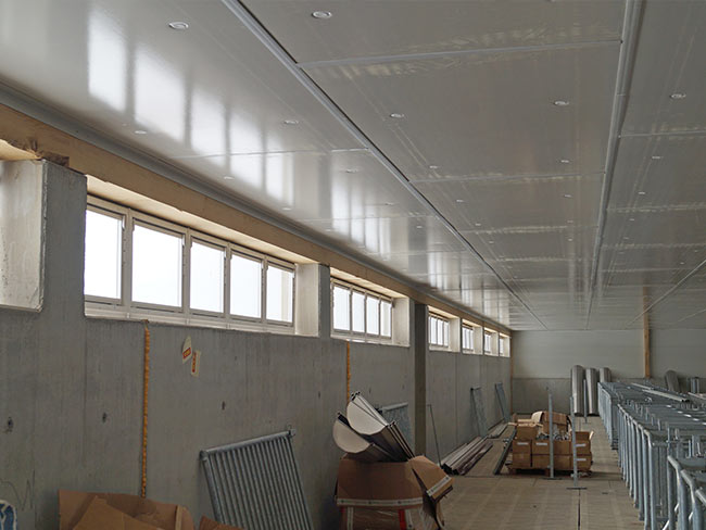 Nagelplattenbinder mit Dämmstoffplatten bekleidet