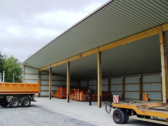 Pultdach mit grossem Dachvorsprung