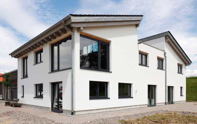 Fahrzeughalle Buero und Wohnen in Gruenenbach