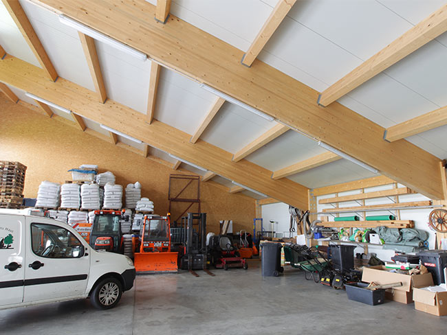 Sandwichdach auf Koppelpfetten