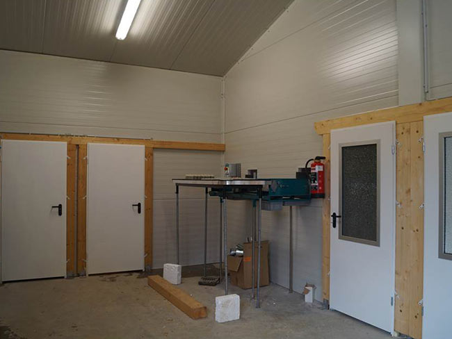 Sandwichwand Technikraum innen